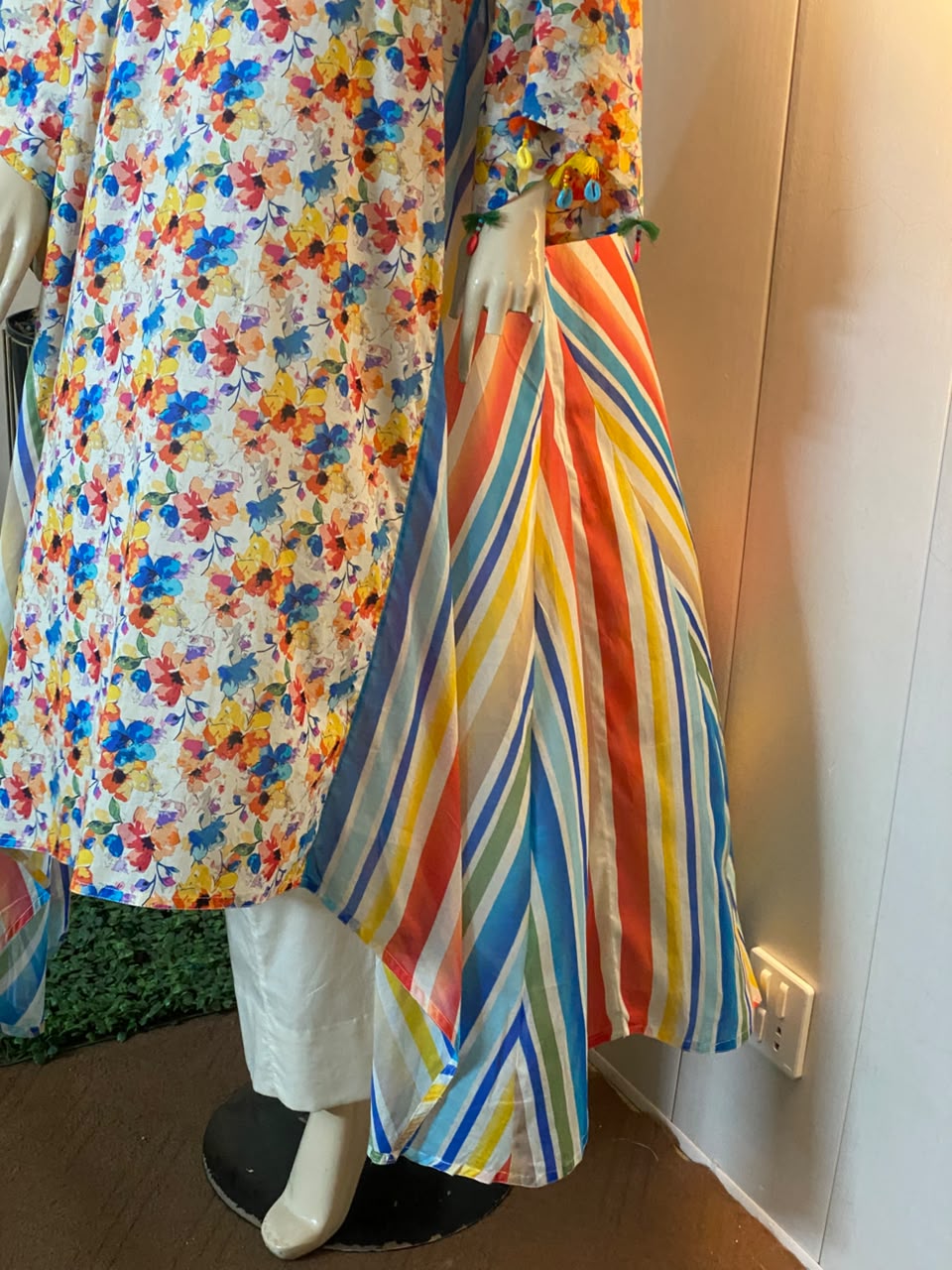 Long zebra-panel A-line shirt in pure Lawn Fabric - Image 5