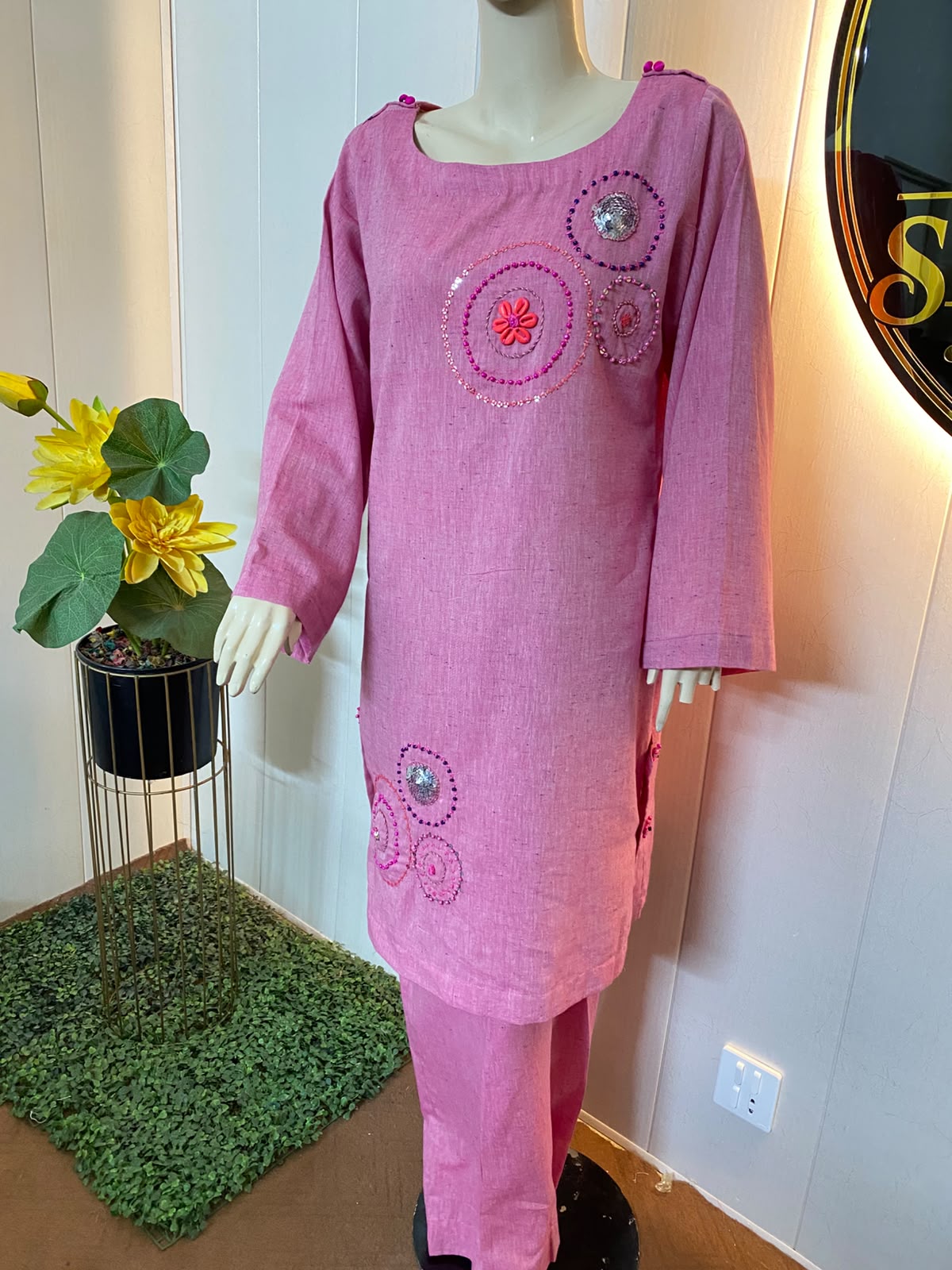 Pink straight-cut shirt with hand embellishment - Image 2