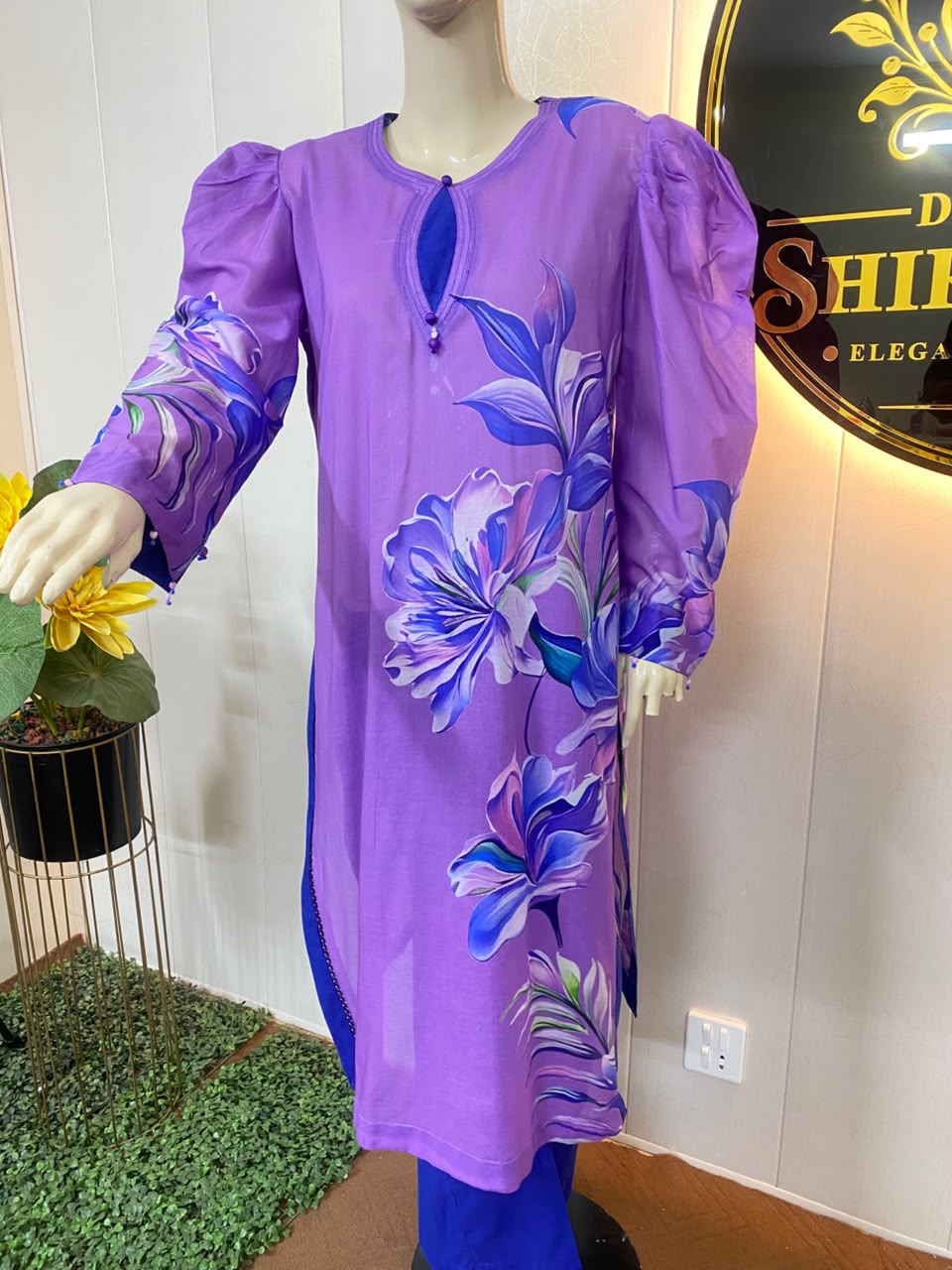 Floral Long straight shirt in pure Lawn Fabric - Image 4