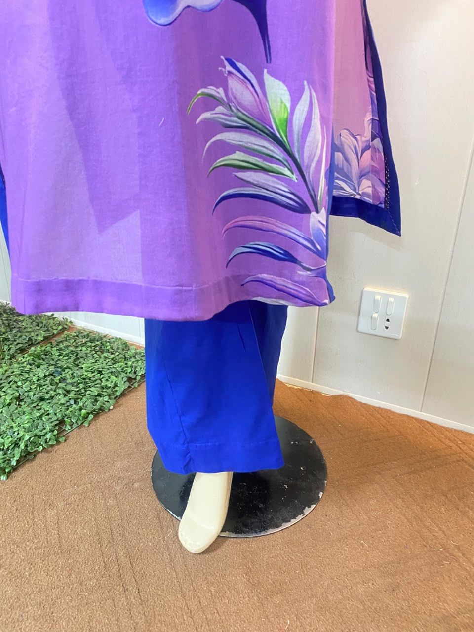 Floral Long straight shirt in pure Lawn Fabric - Image 6
