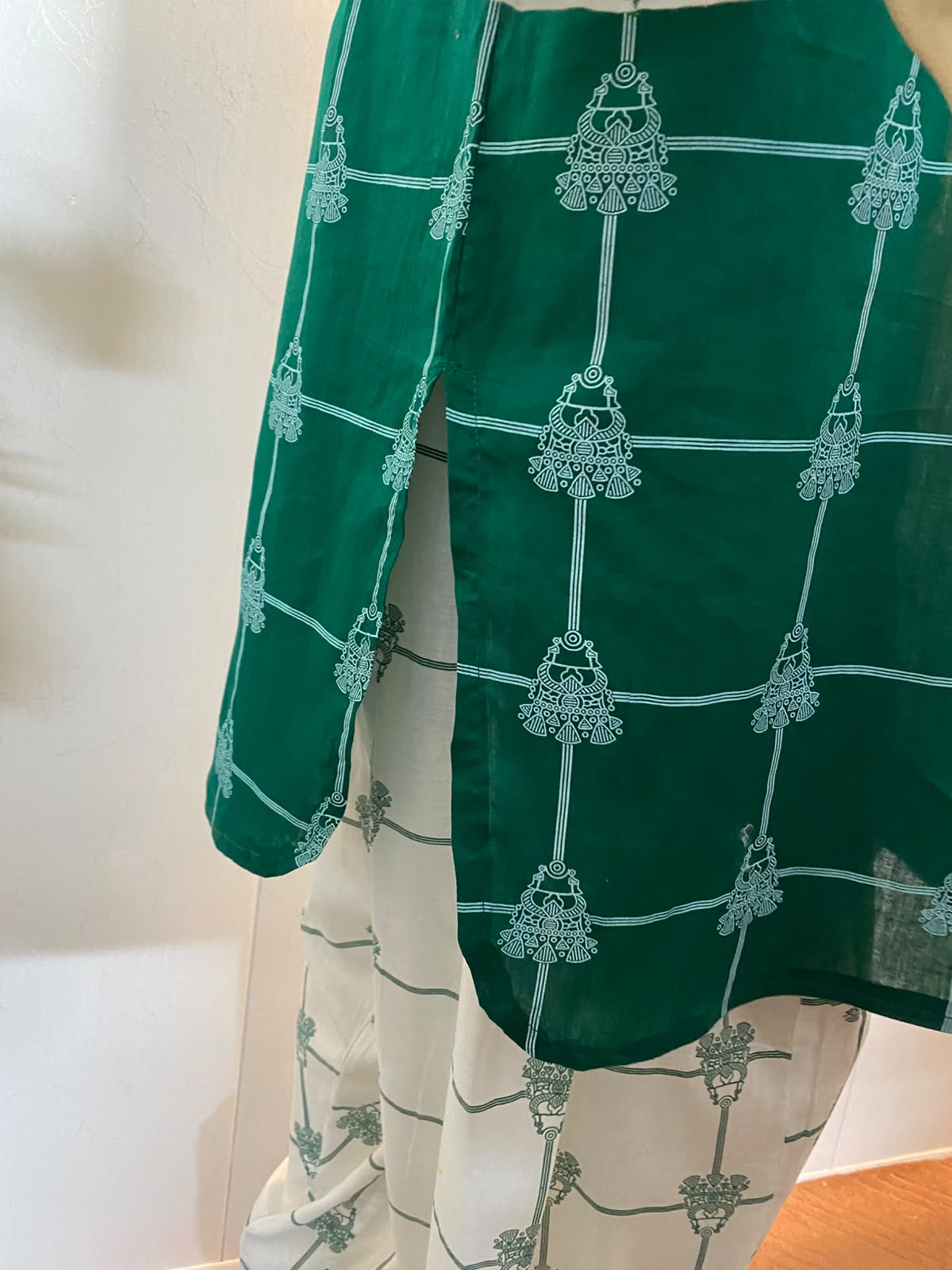 Green and white khaddar with hand embellishment - Image 3