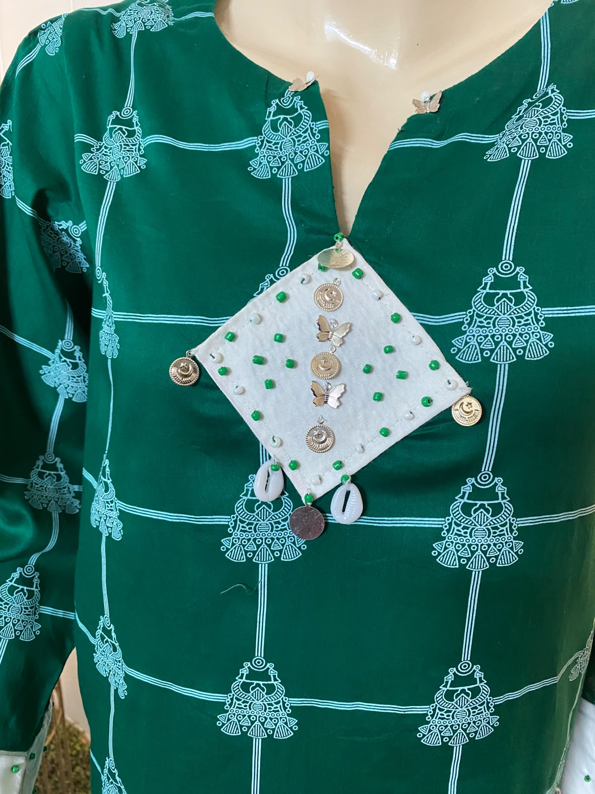 Green and white khaddar with hand embellishment - Image 4